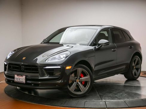 Certified 2025 Porsche Macan S AWD/4WD image 1