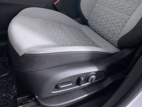 Certified 2024 Chevrolet Equinox LS w/ LS Convenience Package image 9