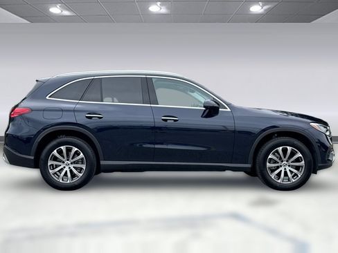 Used 2024 Mercedes-Benz GLC 300 4MATIC image 8