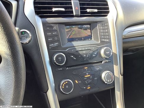 Used 2018 Ford Fusion S FWD image 13