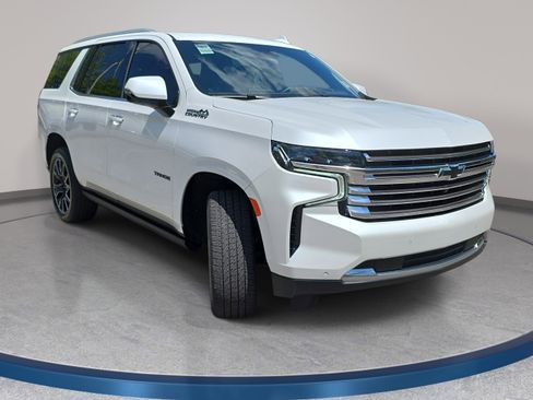 Used 2023 Chevrolet Tahoe High Country AWD/4WD image 3