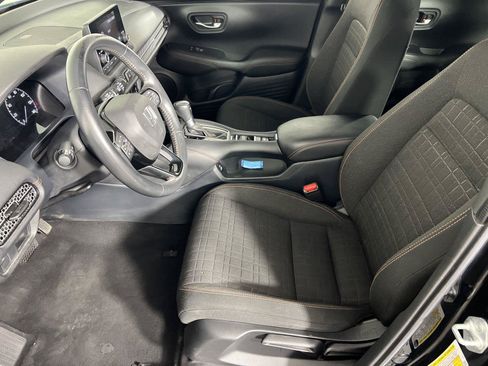 Used 2023 Honda HR-V Sport image 8