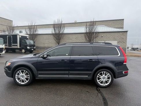 Used 2016 Volvo XC70 T5 Premier w/ Proximity Package image 1