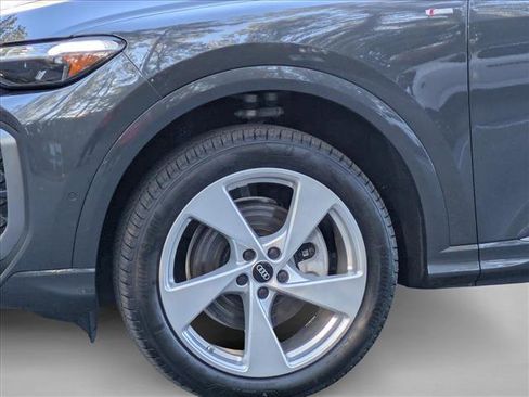 New 2025 Audi Q5 Premium Plus image 10