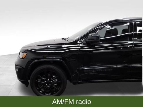 Used 2019 Jeep Grand Cherokee Altitude image 18