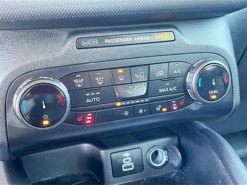 Used 2024 Ford Bronco Sport Outer Banks w/ Tech Package image 16