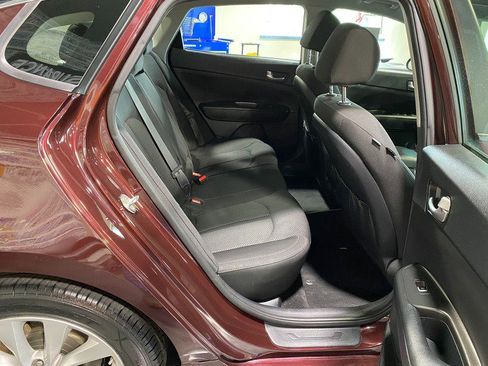 Used 2018 Kia Optima LX w/ 17" Alloy Wheels Package image 16