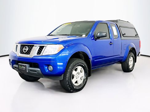 Used 2012 Nissan Frontier SV w/ SV Premium Utility Pkg AWD/4WD image 3