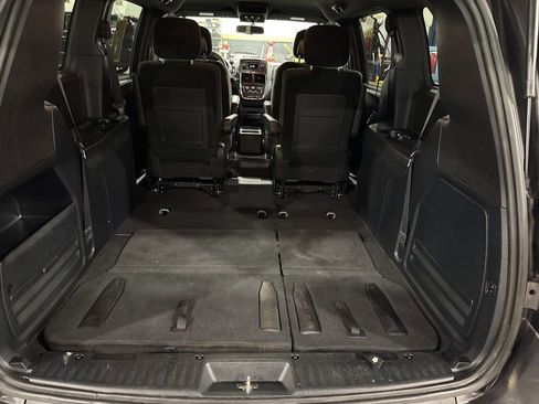Used 2017 Dodge Grand Caravan SE image 36