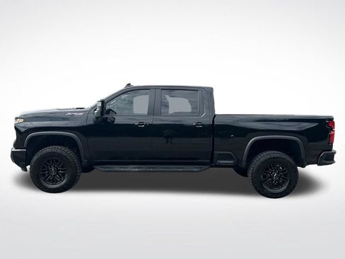 Used 2026 Chevrolet Silverado 2500 ZR2 AWD/4WD image 3