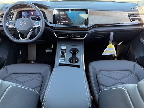 New 2026 Volkswagen Atlas SE image 7