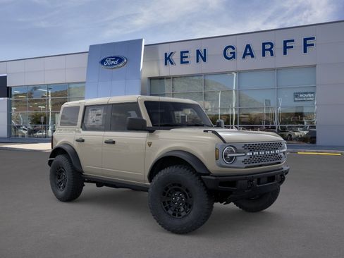 New 2026 Ford Bronco Badlands AWD/4WD image 8