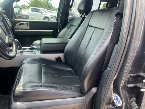 Used 2016 Ford Expedition Limited AWD/4WD image 9
