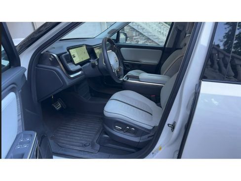 Used 2023 Rivian R1T Adventure AWD/4WD image 5