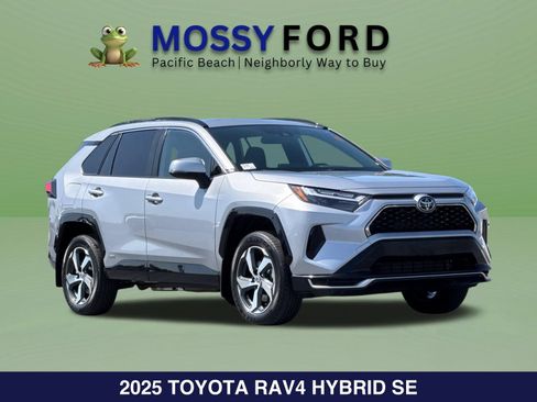 Used 2025 Toyota RAV4 SE w/ Weather & Moonroof Package AWD/4WD image 2