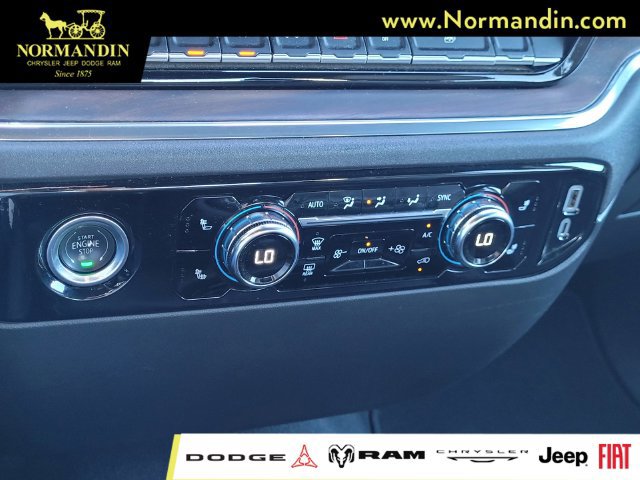Used 2024 GMC Sierra 1500 SLT AWD/4WD image 11