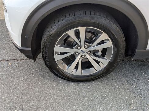 Used 2020 Ford Explorer Platinum w/ Premium Technology Package image 10