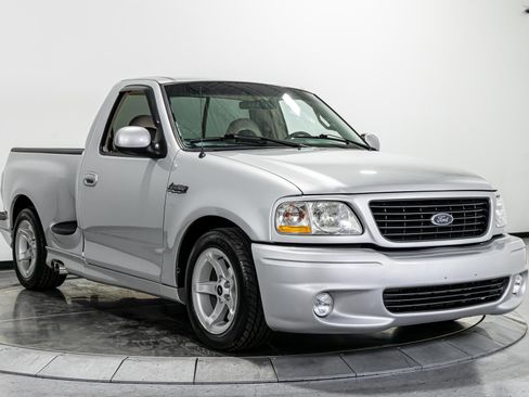 Used 2000 Ford F150 Lightning image 24