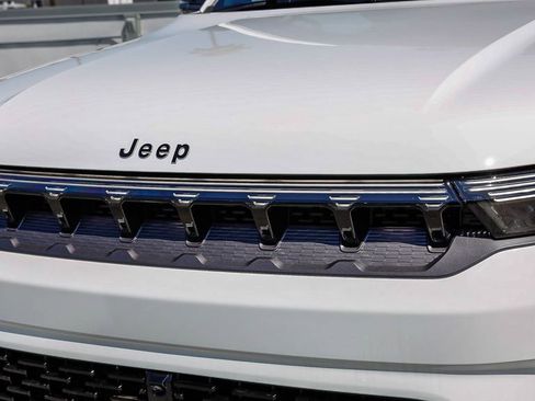 New 2026 Jeep Grand Wagoneer Limited AWD/4WD image 6