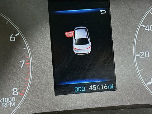 Used 2024 Toyota Corolla LE image 18