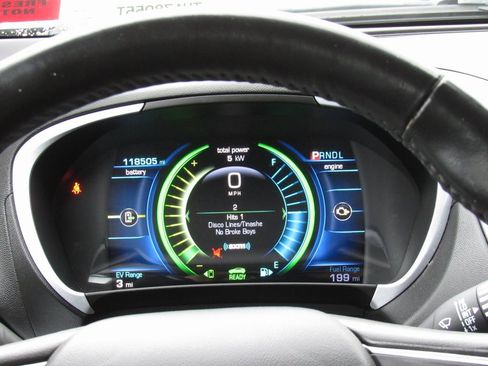 Used 2017 Chevrolet Volt LT w/ Comfort Package image 20