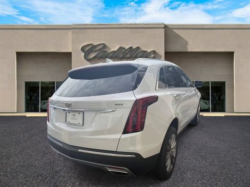Used 2022 Cadillac XT5 Premium Luxury AWD/4WD image 3