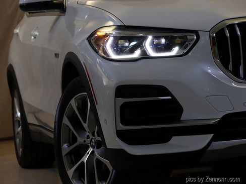 Used 2022 BMW X5 xDrive45e w/ Executive Package image 4