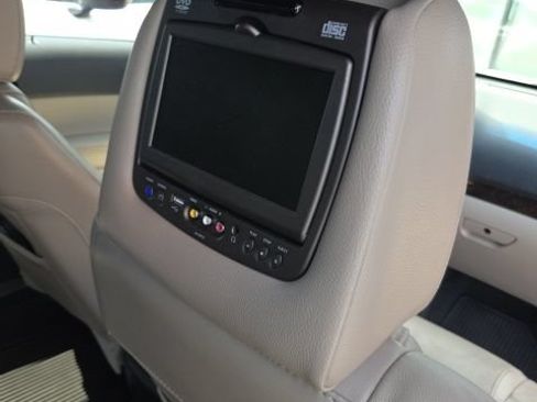 Used 2015 Ford Explorer Limited w/ Equipment Group 301A AWD/4WD image 17
