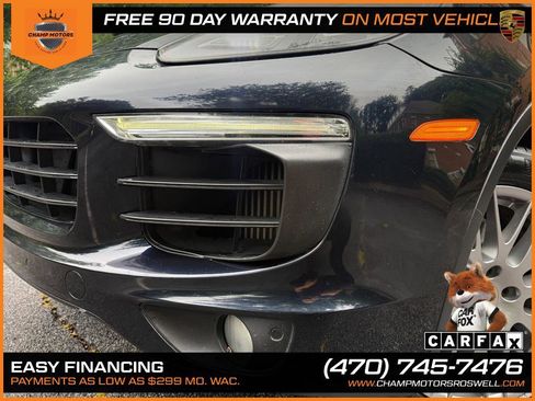 Used 2017 Porsche Cayenne S AWD/4WD image 2