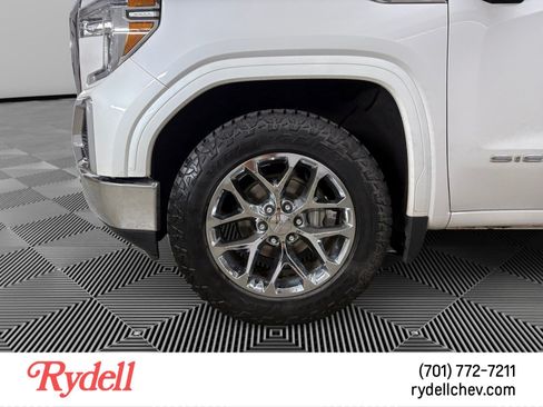 Used 2019 GMC Sierra 1500 SLT w/ SLT Premium Plus Package AWD/4WD image 9