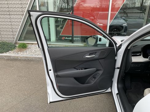 New 2026 Audi Q3 quattro 2.0T image 8