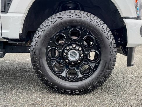 Used 2023 Ford F250 Lariat w/ Lariat Ultimate Package image 14