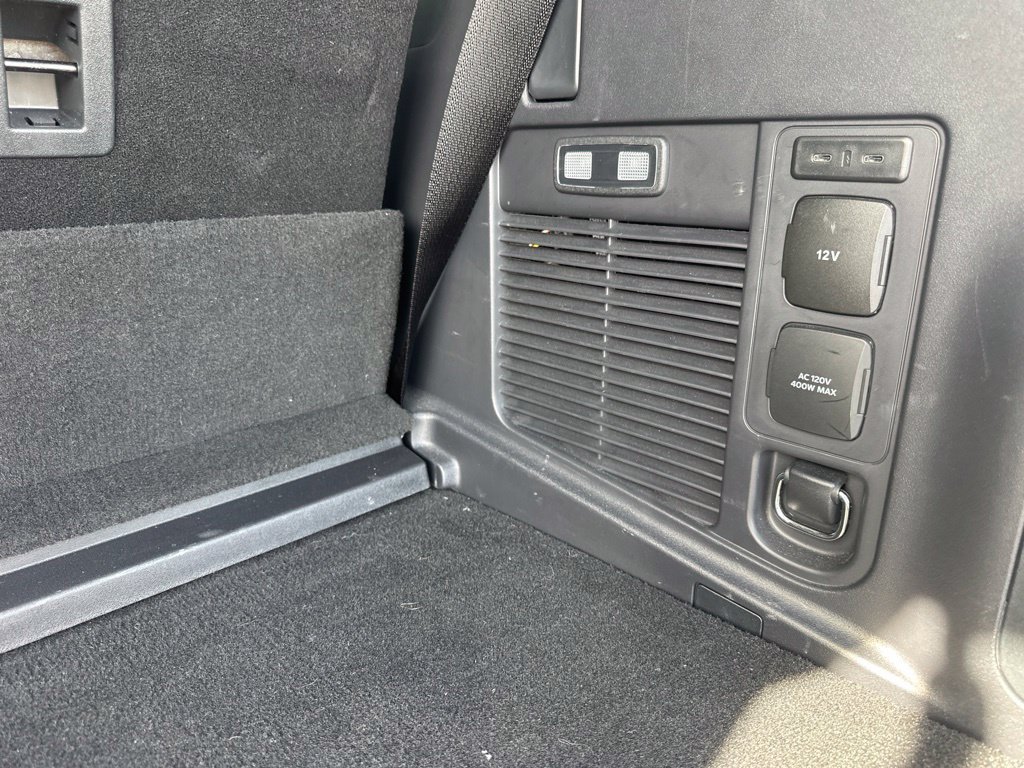 Used 2025 Ford Expedition Platinum w/ Platinum Ultimate Package AWD/4WD image 27