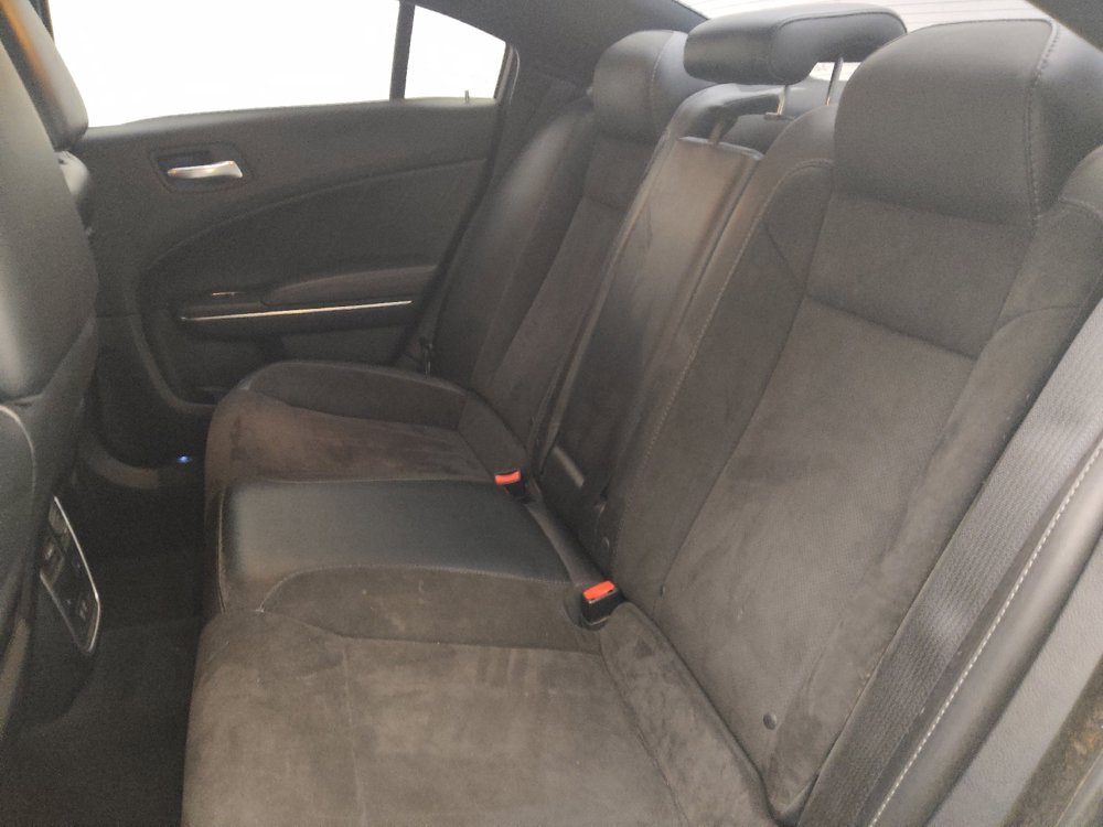Used 2016 Dodge Charger R/T RWD image 18