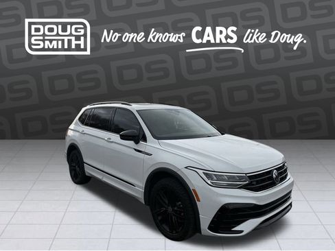 Used 2022 Volkswagen Tiguan SE R-Line image 7