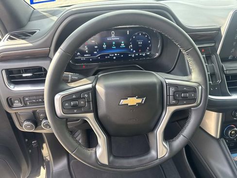 Certified 2024 Chevrolet Suburban LT RWD image 21