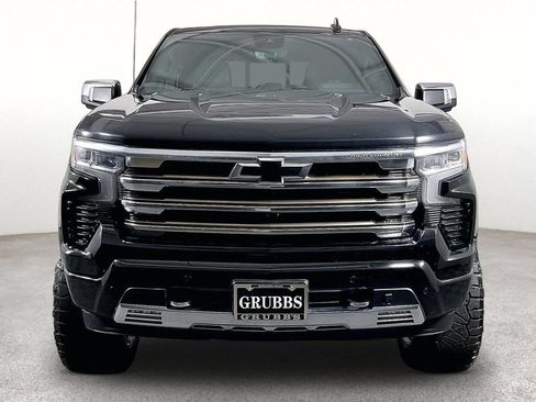 Used 2022 Chevrolet Silverado 1500 High Country w/ Technology Package AWD/4WD image 4