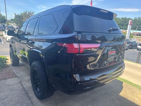 New 2026 Toyota Sequoia Platinum AWD/4WD image 4