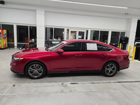 Used 2023 Honda Accord EX-L image 3