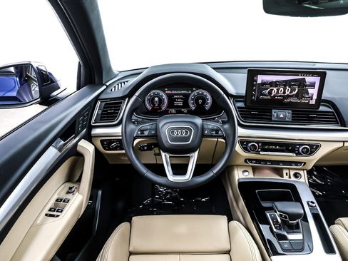 Used 2025 Audi Q5 2.0T Premium w/ Convenience Plus Package image 6