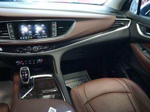 Used 2021 Buick Enclave Avenir w/ Avenir Technology Package AWD/4WD image 13