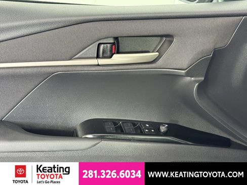 Used 2025 Toyota Camry LE FWD image 12