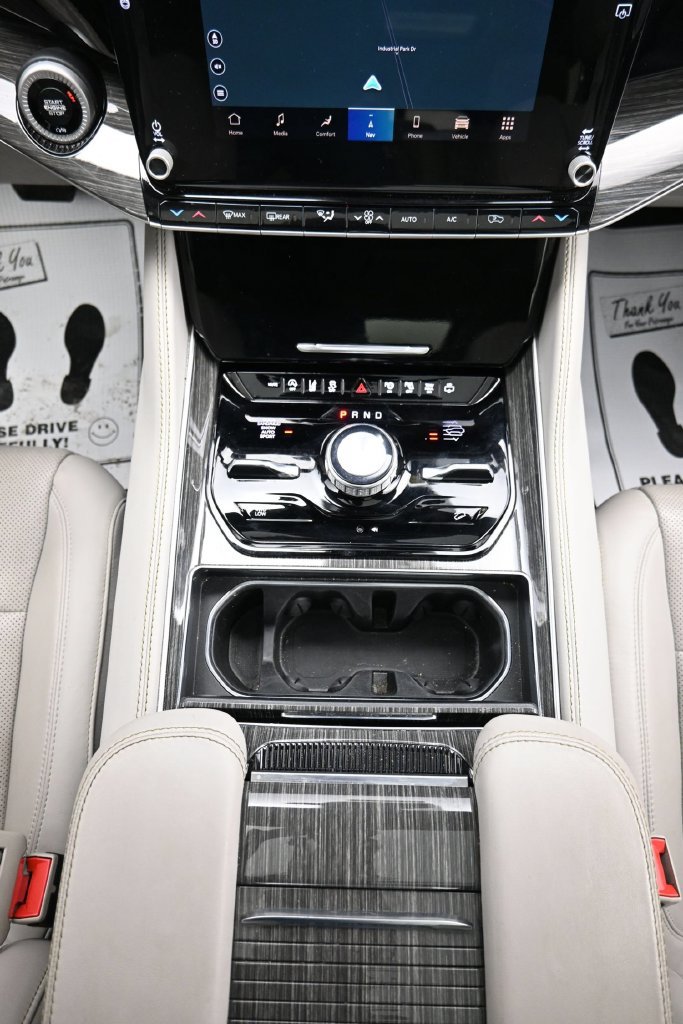Used 2022 Jeep Wagoneer Series III w/ Premium Group I AWD/4WD image 20
