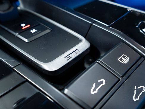 Used 2024 Porsche 911 Carrera image 78