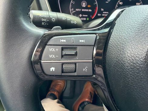 Certified 2024 Honda Pilot Touring image 21