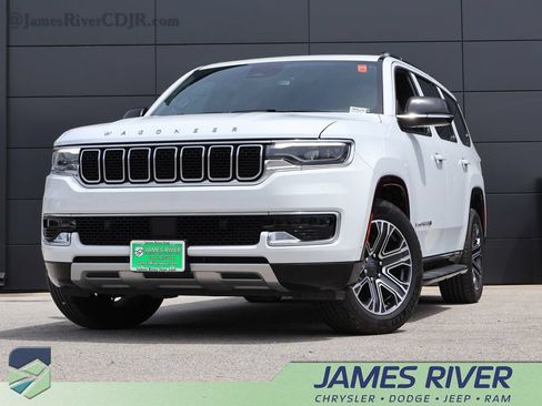 Used 2024 Jeep Wagoneer Series II w/ Flexible Seating Group AWD/4WD image 1