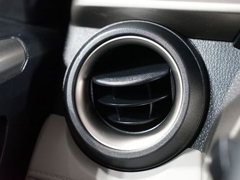 Used 2014 Toyota RAV4 LE FWD image 21