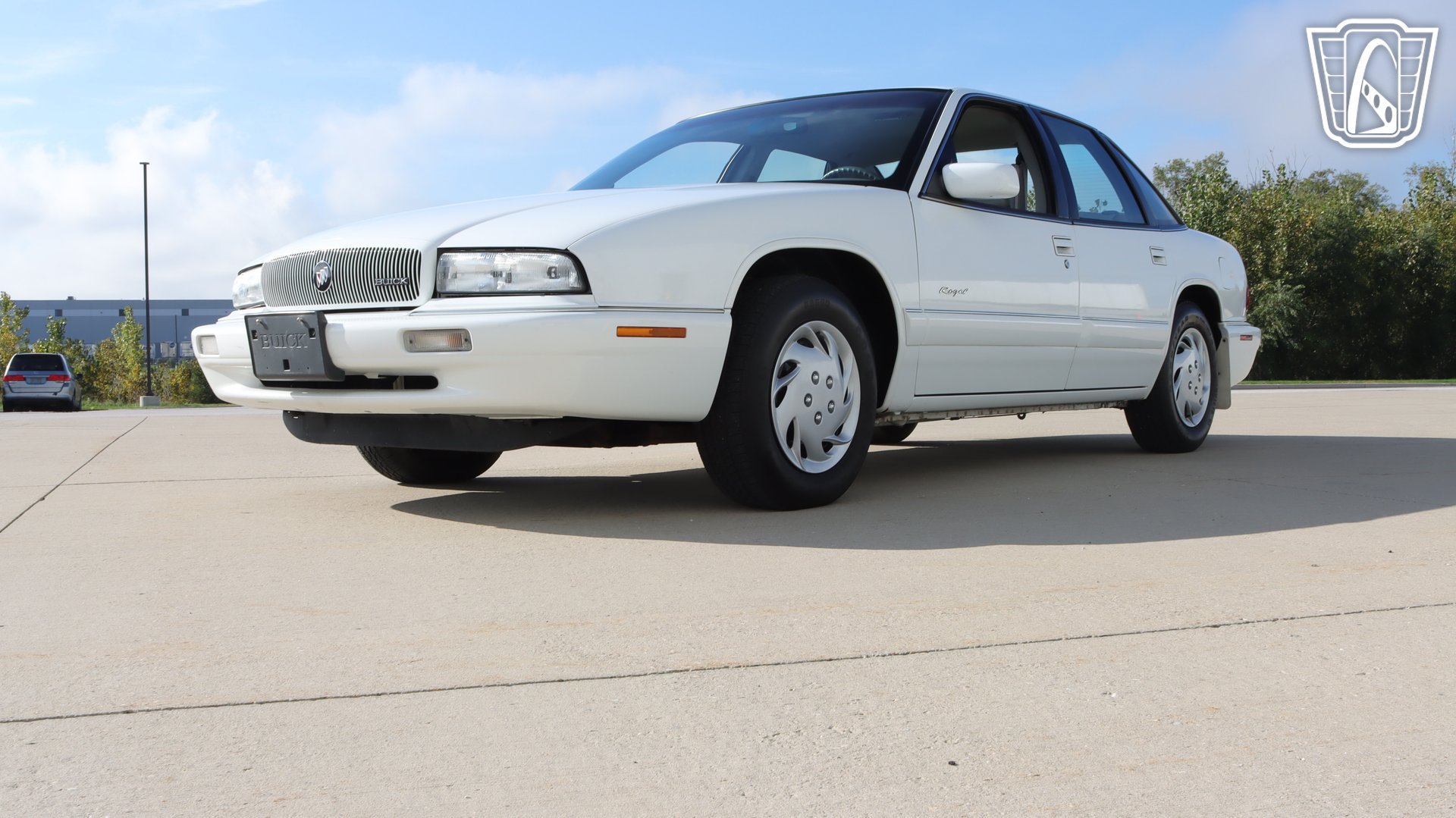 Used 1995 Buick Regal Custom FWD image 2