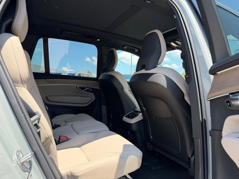 New 2026 Volvo XC90 B6 Plus w/ Protection Package Premier AWD/4WD image 4
