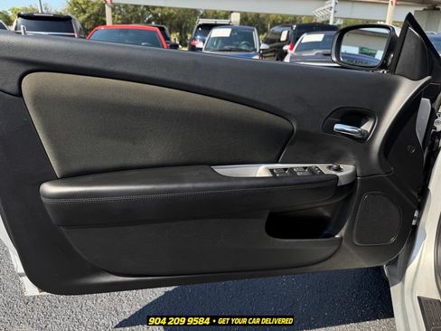 Used 2012 Chrysler 200 Touring FWD image 21